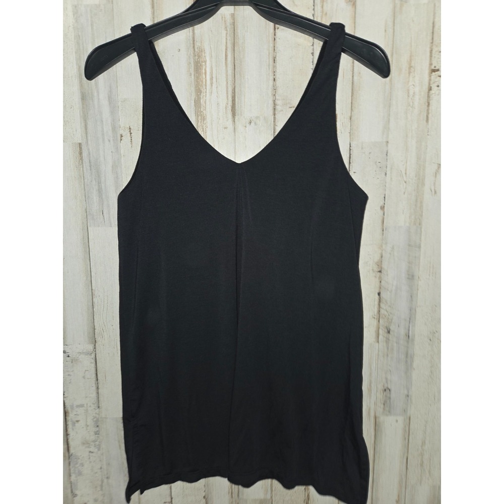 Athleta size M Shirt Sleeveless Tank Top Shelf Bra lined Padded Loose